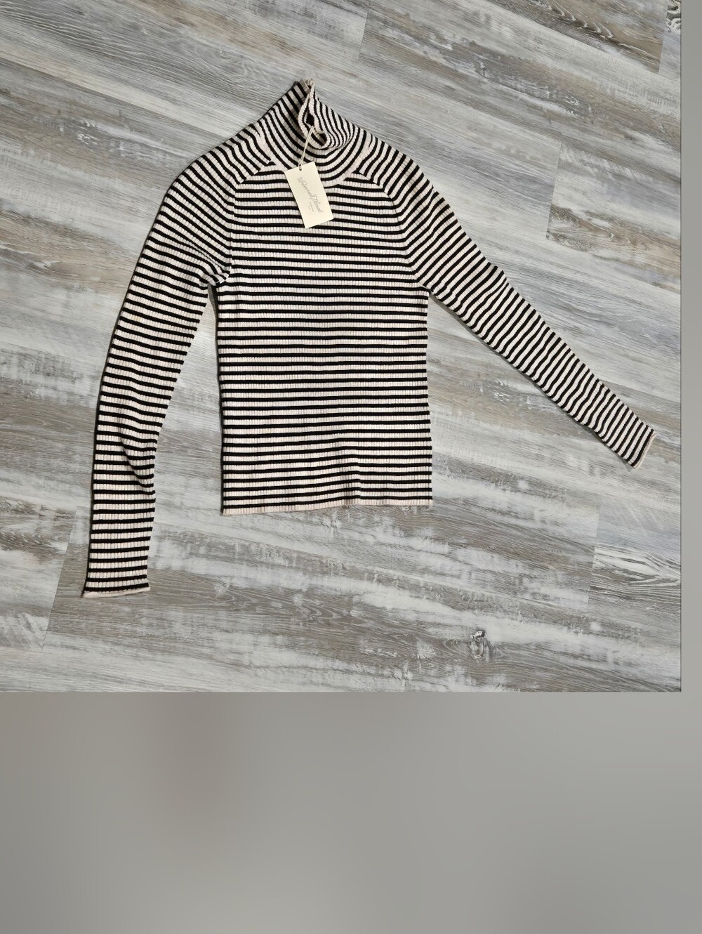 Striped Long-Sleeve Knit Top - Black & White